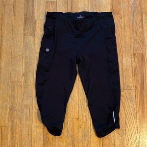 Athleta crop leggings, size medium